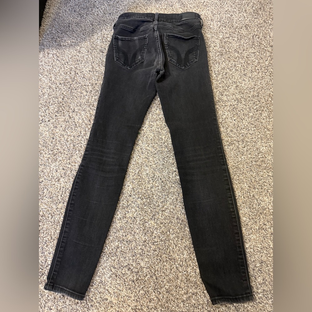 Hollister Mid-Rise Super Skinny Black Women's Jeans - Picture 2 of 5
